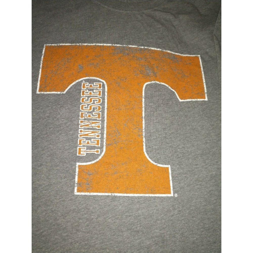 Tennessee Volunteers Men's T-shirt Size Medium Gray Adult Tee Shirt UT Vols